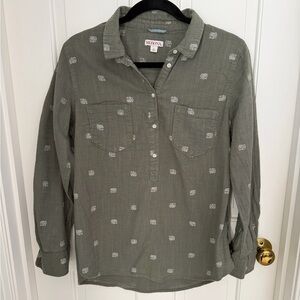 Green Button-Up Shirt with Pattern